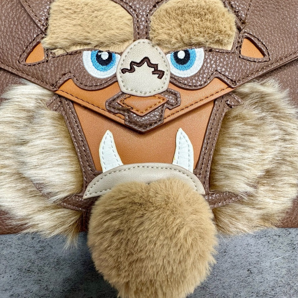 Danielle Nicole Disney Beauty and the Beast Clutch - Picture 2 of 5